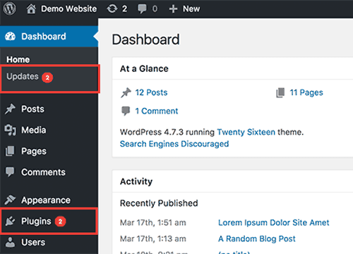 WordPress yönetim panelinde Updates ve Plugins bölümlerinde bekleyen güncelleme bildirimleri